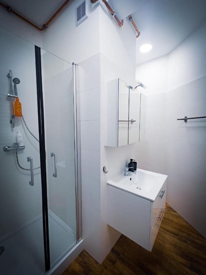 Nalu Black&White Apartment No 8 كاتوفيتسه المظهر الخارجي الصورة